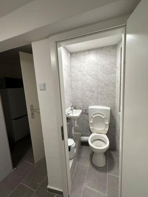 Mini Appartement Neben Theater Duisburgo Esterno foto